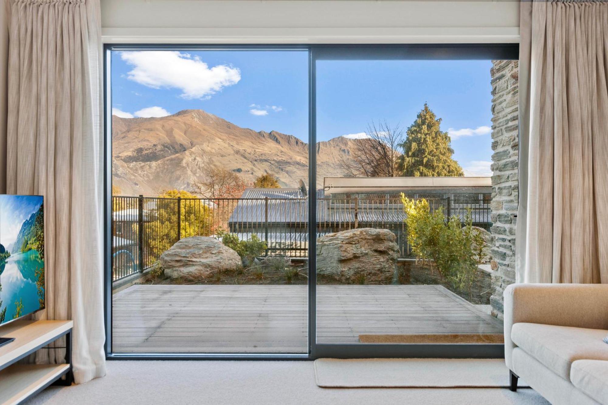 Guest House With Mountain Views Wanaka Eksteriør bilde